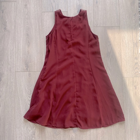 Flowy Red High Neck Dress with Gold Detailing - Picture 4 of 6